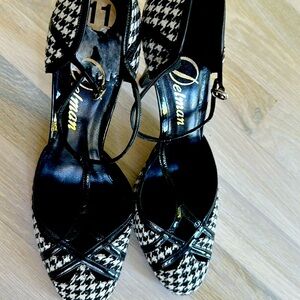 Beautiful plaid shoes